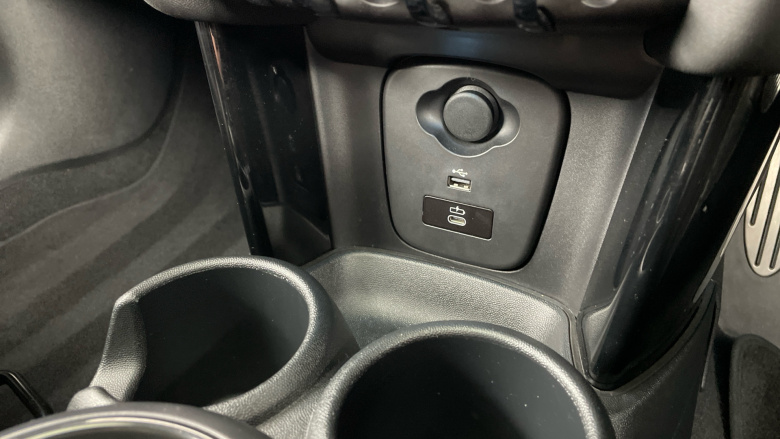 MINI Hatchback 1.5 Cooper Sport Premium Plus 3dr Auto Petrol Hatchback